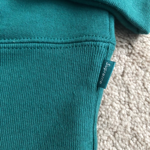 Supreme Crewneck - Picture 4 of 4